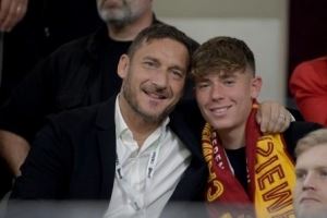 托蒂儿子19岁宣布退役！教练：原本能立足意乙，姓氏给了太多压力