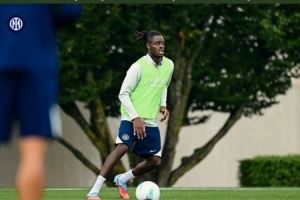 比塞克社媒晒训练照片，回应离队传闻：他们想说什么就说什么