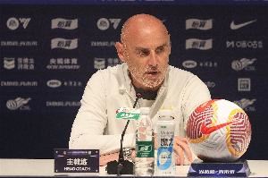 东体：海港还未在凤凰山取胜过，茹萨停赛空缺待填补