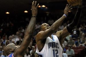 白巧克力:我把魔兽排姚明前面 中锋里只有奥尼尔排魔兽前面