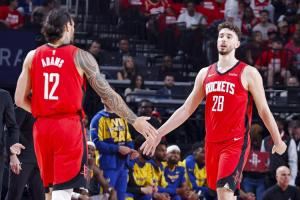 统治~火箭赛季至今进攻篮板率高达42.1% 联盟近10个赛季最高为35%